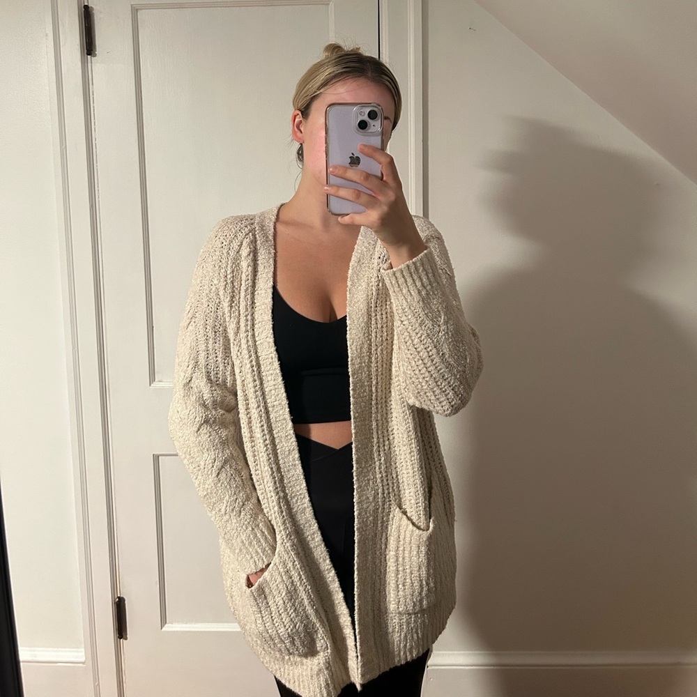 American eagle cream colored sweater